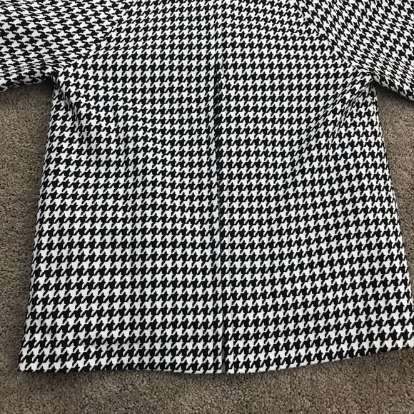 Carmen Marc Valvo Size Small Black White Coat - Picture 8 of 8